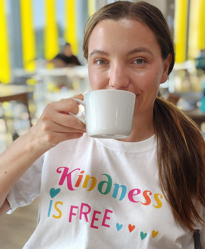 tricou kindness is free